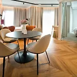 Molo Hotel 4*