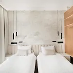 Molo