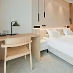 Molo 4*