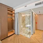 Molo Hotel 4*