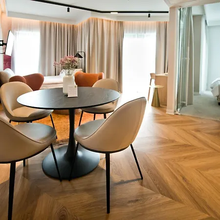 Molo Готель 4*