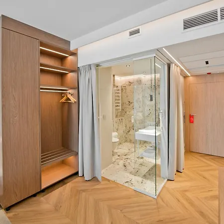 Molo Hotel 4*
