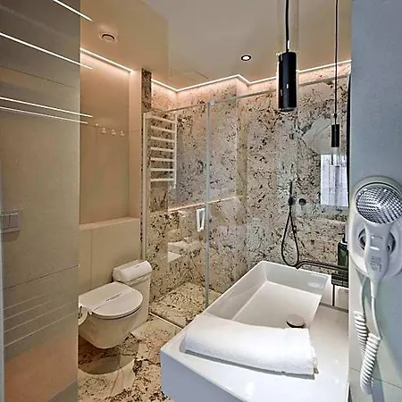 Molo Hotel 4*