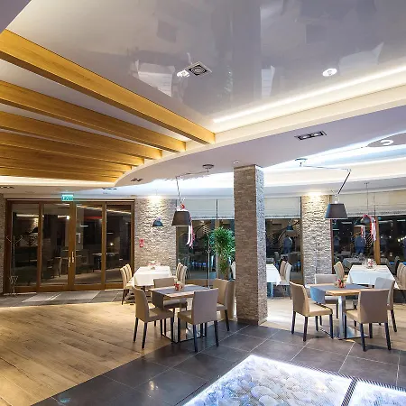 Molo Hotel 4*