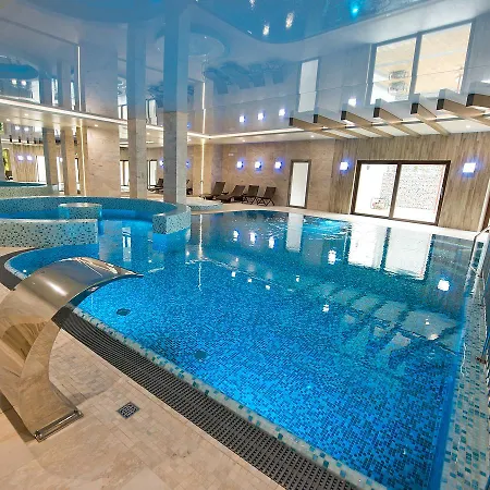 Molo Hotel 4*
